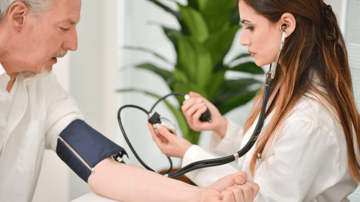 Mua máy đo huyết áp bắp tay theo thương hiệu