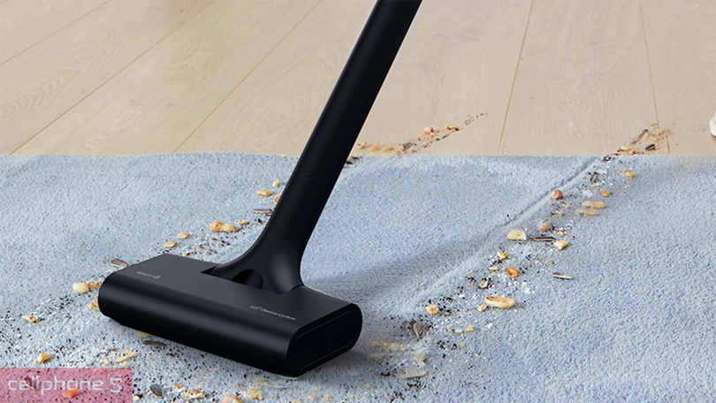 Tạo hình gọn nhẹ với trọng lượng khoảng 1.48kg, có thể cầm bằng 1 tay