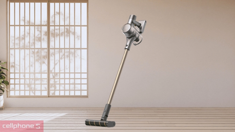 Pin 7 x 3.000 mAh cung cấp thời gian sử dụng liên tục lên đến 65 phút