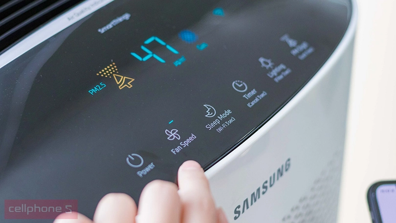 Công nghệ thổi gió 3 chiều, hiển thị và cảnh báo mức độ ô nhiễm