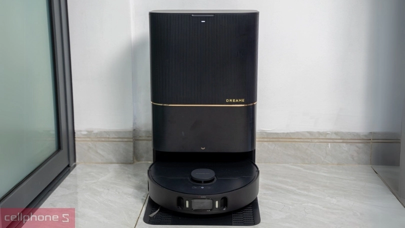 Robot hút bụi Dreame X30 Ultra: lực hút 8300Pa, giặt giẻ 60°C, làm sạch toàn diện