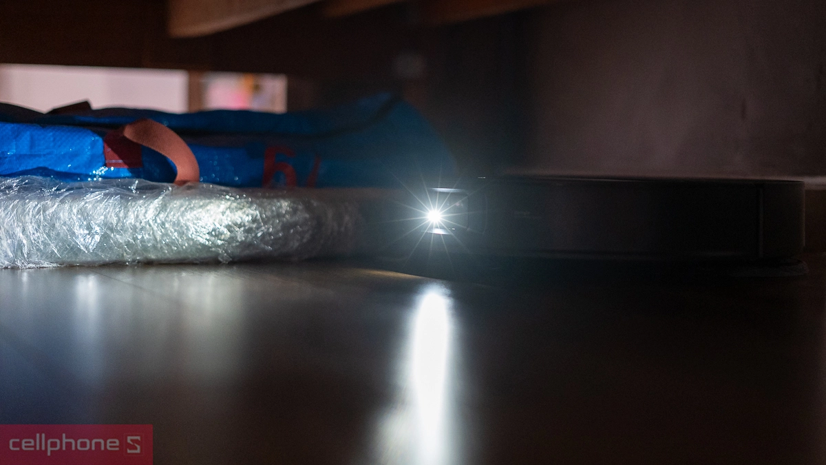 Thiết kế robot hút bụi Roborock Saros Z70