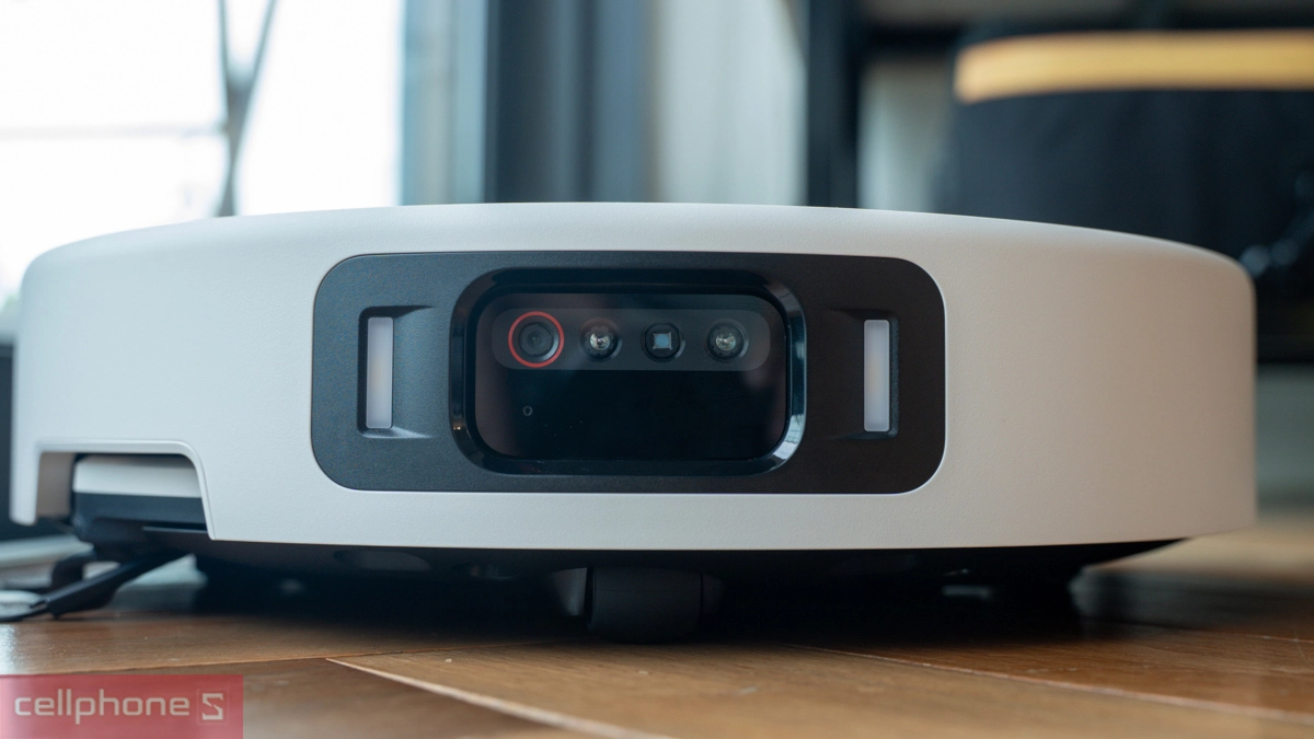 Trang bị AI Triple-Camera kết hợp công nghệ AI nhận diện vật cản