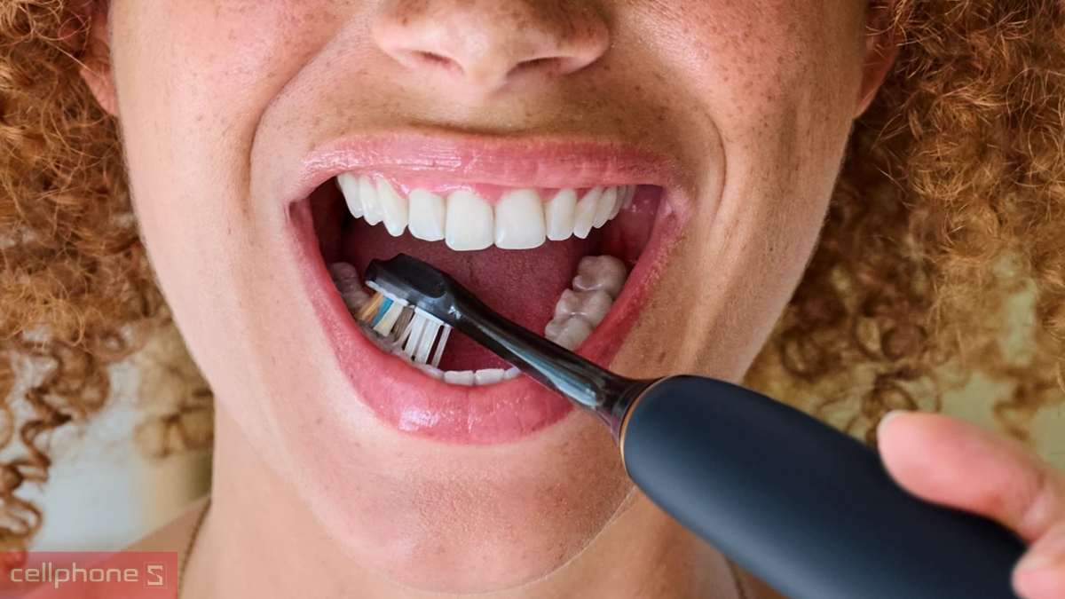 bàn chải điện Philips hỗ trợ loại bỏ các vết ố vàng
