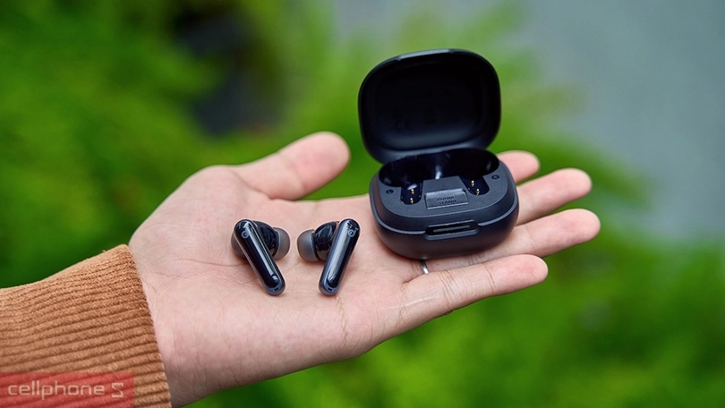 Thiết kế tai nghe Anker SoundCore P40i