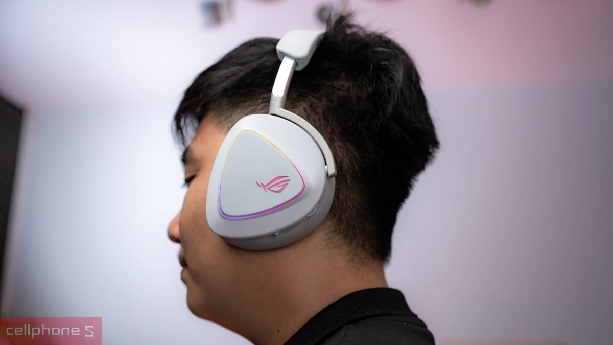 Pin trâu lên đến 110 tiếng, sạc siêu tốc 15 phút