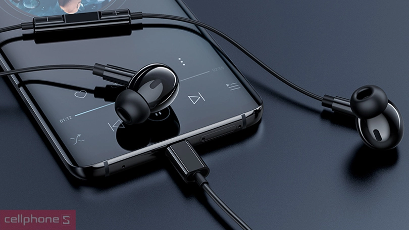 Thiết kế tai nghe Baseus Enock CZ18