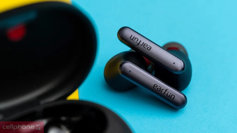 Giá tai nghe Earfun bao nhiêu tiền?