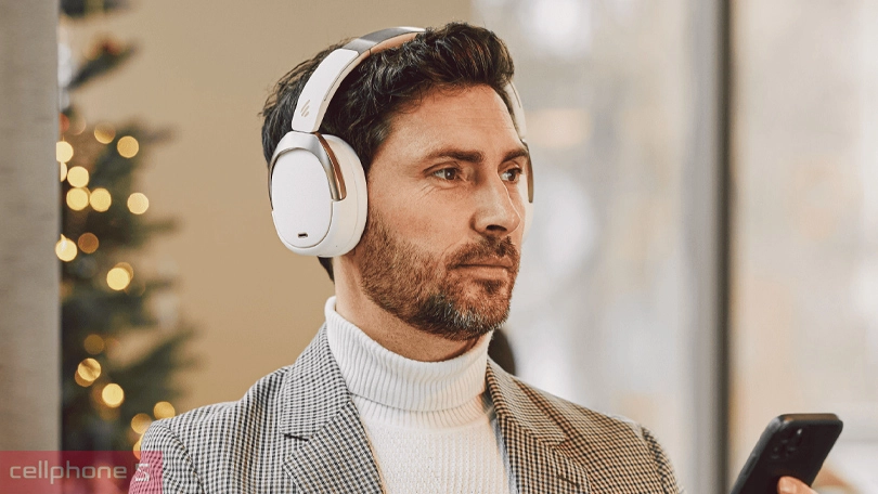 Mic đàm thoại trên tai nghe chụp tai Edifier W80