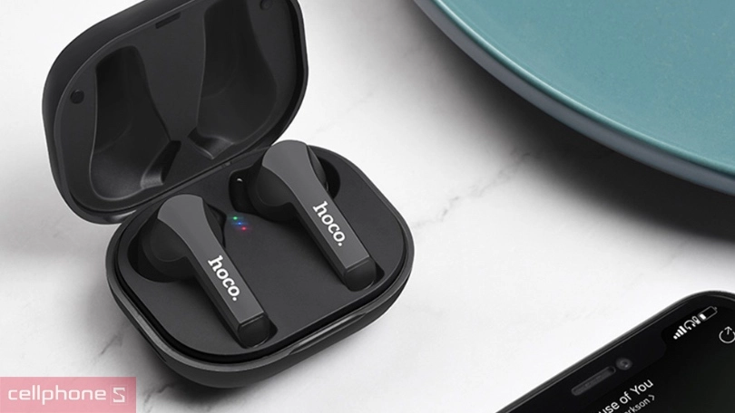 Đánh giá chất lượng âm thanh của tai nghe Hoco