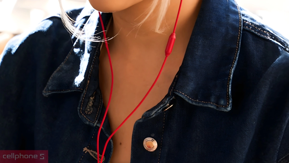 Micro MEMS trên Tai nghe Gaming HyperX Cloud Earbuds 3 S hỗ trợ thu âm đa hướng rõ giọng