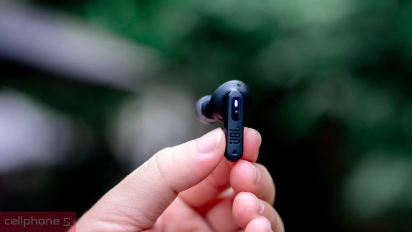 Thiết kế tai nghe không dây JBL Tune Beam 2