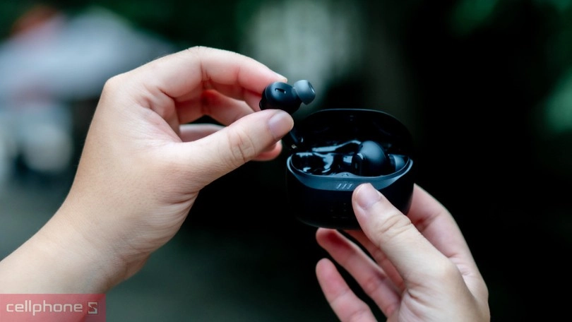 Đàm thoại tai nghe không dây JBL Tune Beam 2