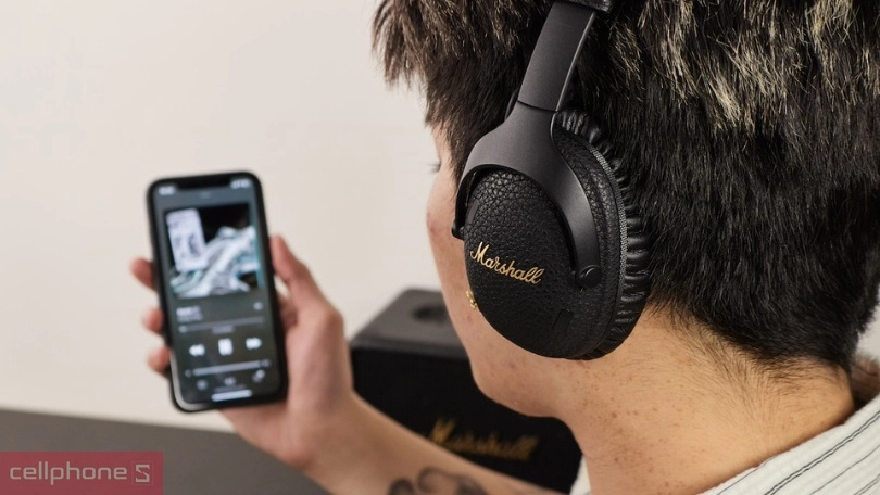 Kết nối tai nghe chụp tai Marshall Motif III A.N.C