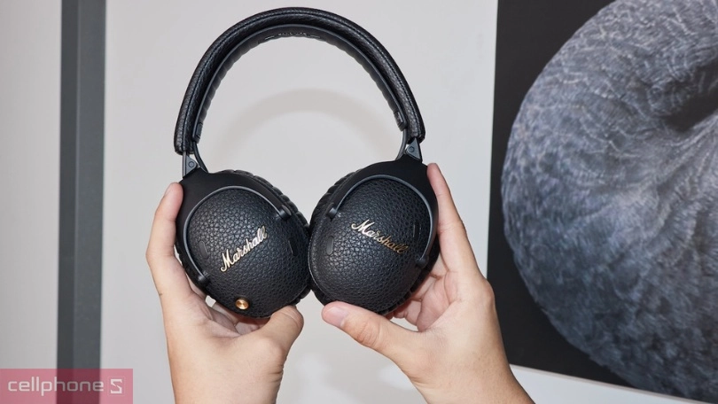 Thiết kế tai nghe chụp tai Marshall Motif III A.N.C