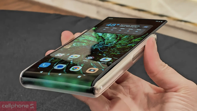 Motorola Rizr Rollable - Màn hình cuộn độc đáo kiến tạo tương lai