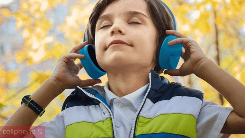 Thiết kế tai nghe trẻ em Oaxis My First Headphones Wireless