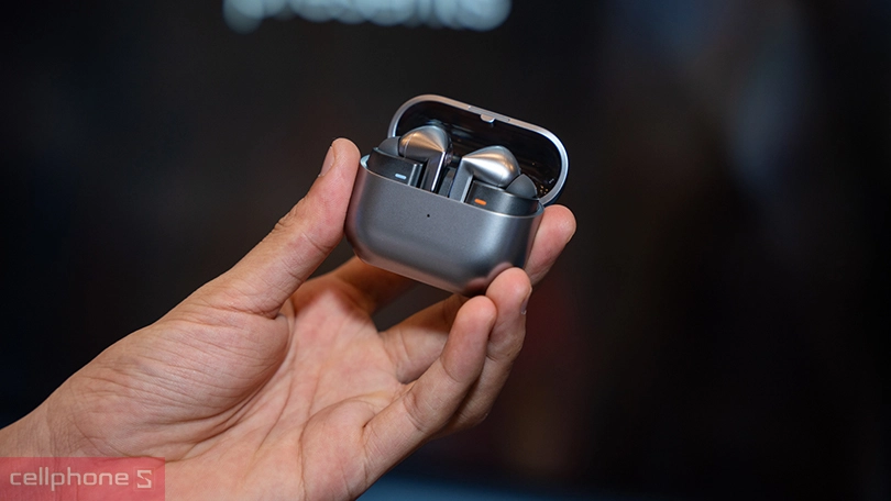 Âm thanh tinh chỉnh cao cấp từ AKG