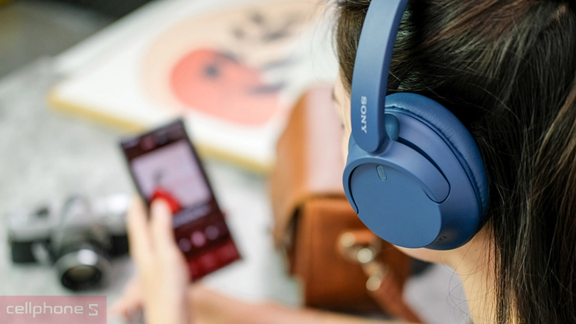 Đánh giá tai nghe Sony WH-CH720N