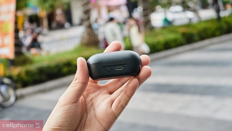 Khả năng đàm thoại, kháng nước của tai nghe không dây Sony WF-C710N