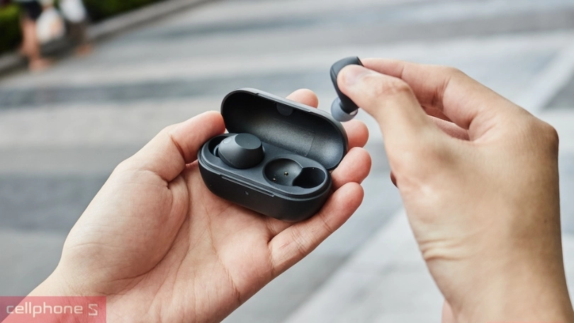 Pin và thời lượng sử dụng của tai nghe không dây Sony WF-C710N