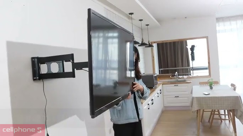 Cần lưu ý gì trước khi mua khung, giá treo tivi xoay?