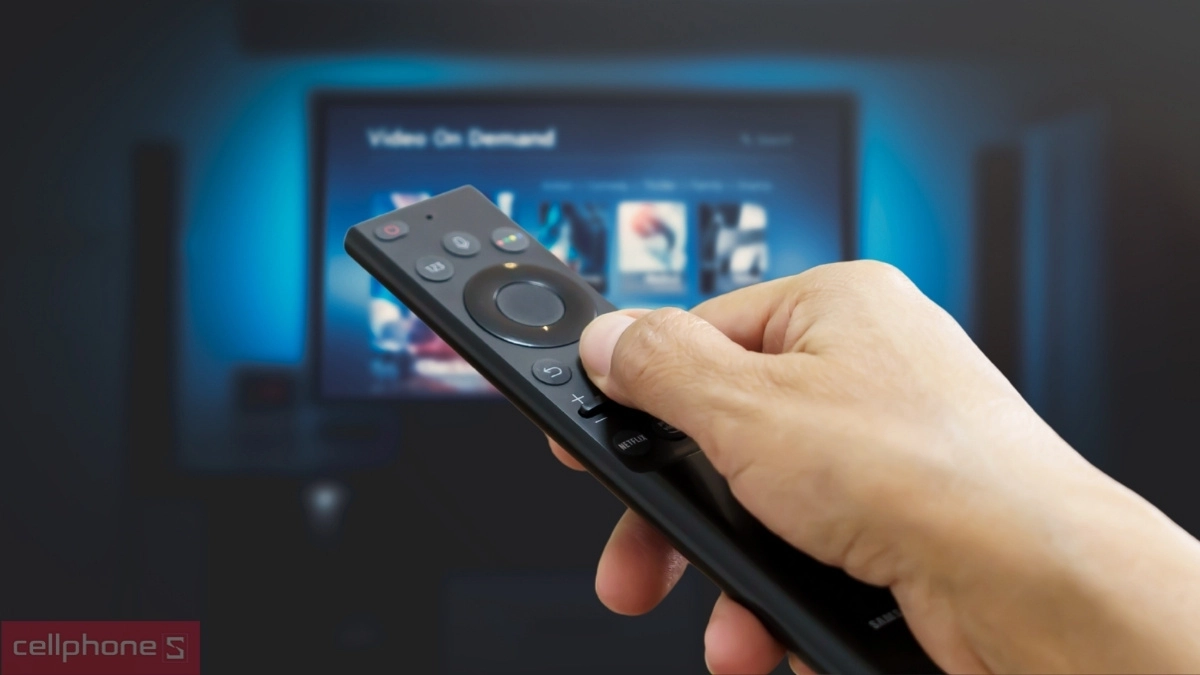 Tivi Sony hỗ trợ voice control, giúp người dùng điều khiển thuận tiện mà không cần sử dụng nhiều thao tác