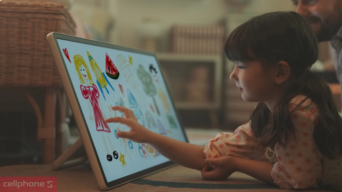 Tấm nền hiển thị hiện đại, tần số quét mượt mà của màn hình di động Samsung 27 inch 27LSM7F