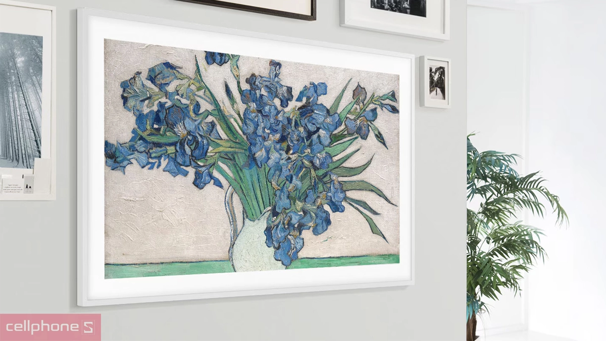 Tivi  treo tường gọn cho phòng khách