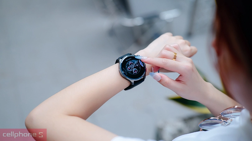 Thiết kế, màn hình, khả năng kháng nước của đồng hồ thông minh Amazfit Balance 2