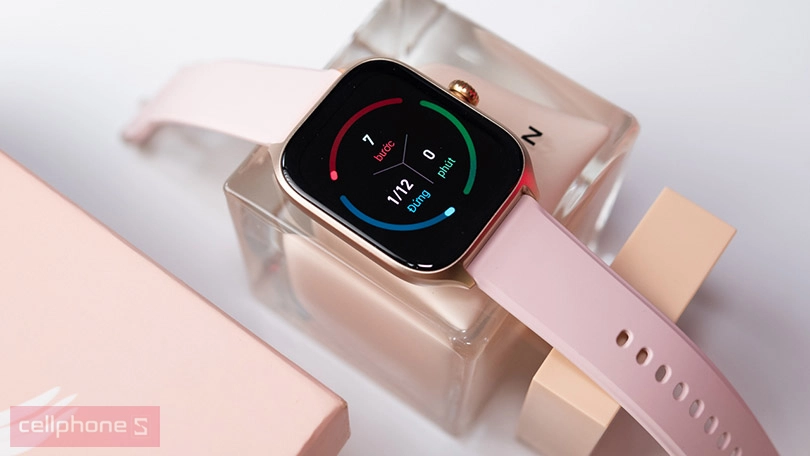 Trang bị loa độc lập cùng viên pin lớn