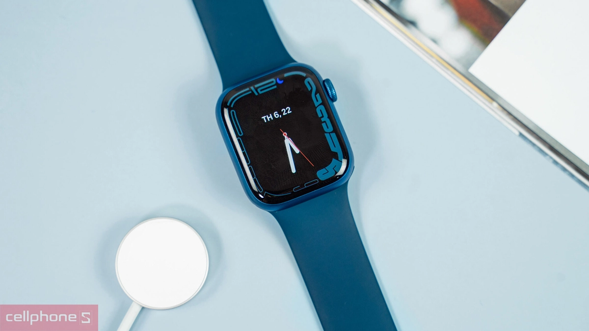 Apple Watch sở hữu dây silicone, dây nylon, dây da và dây kim loại