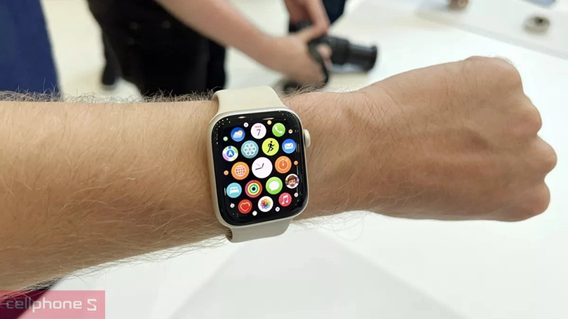 So sánh đồng hồ Apple Watch SE 2022 với Apple Watch SE
