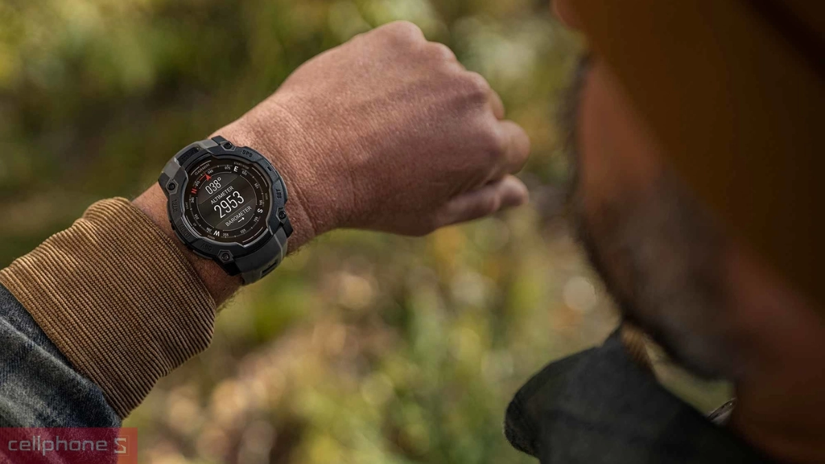 Thiết kế đồng hồ thông minh Garmin Instinct 3 Supernova Solar