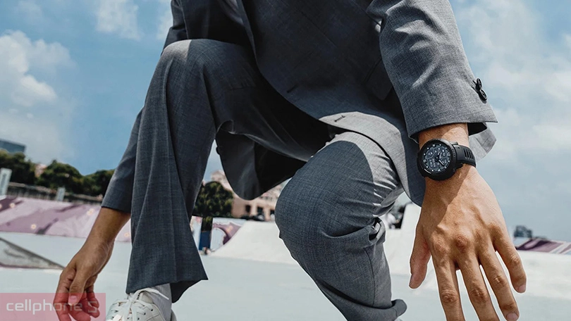 Đánh giá đồng hồ thông minh Garmin Instinct Crossover