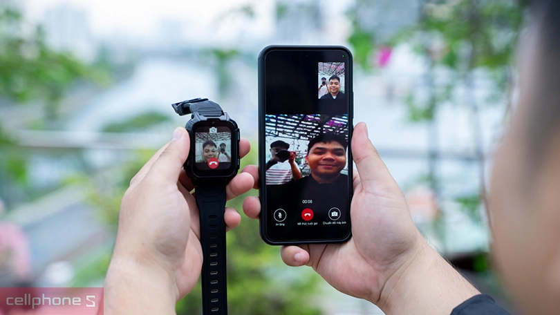 Hỗ trợ nhắn tin, gọi video call