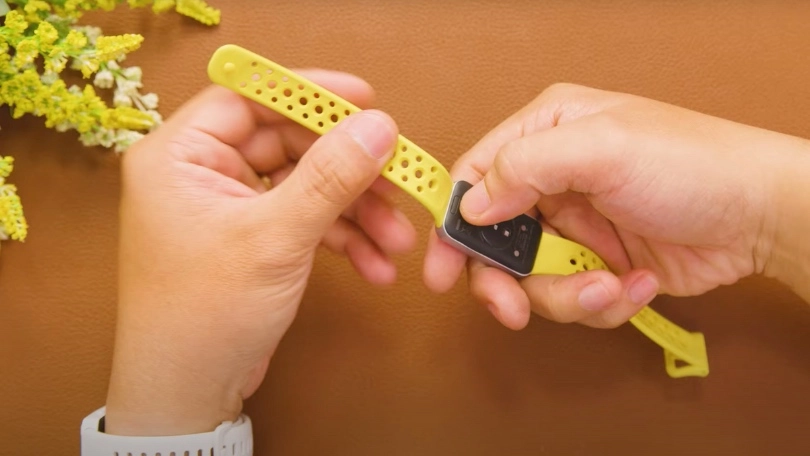 Hướng dẫn thay dây đeo cho vòng đeo tay Huawei Band 10