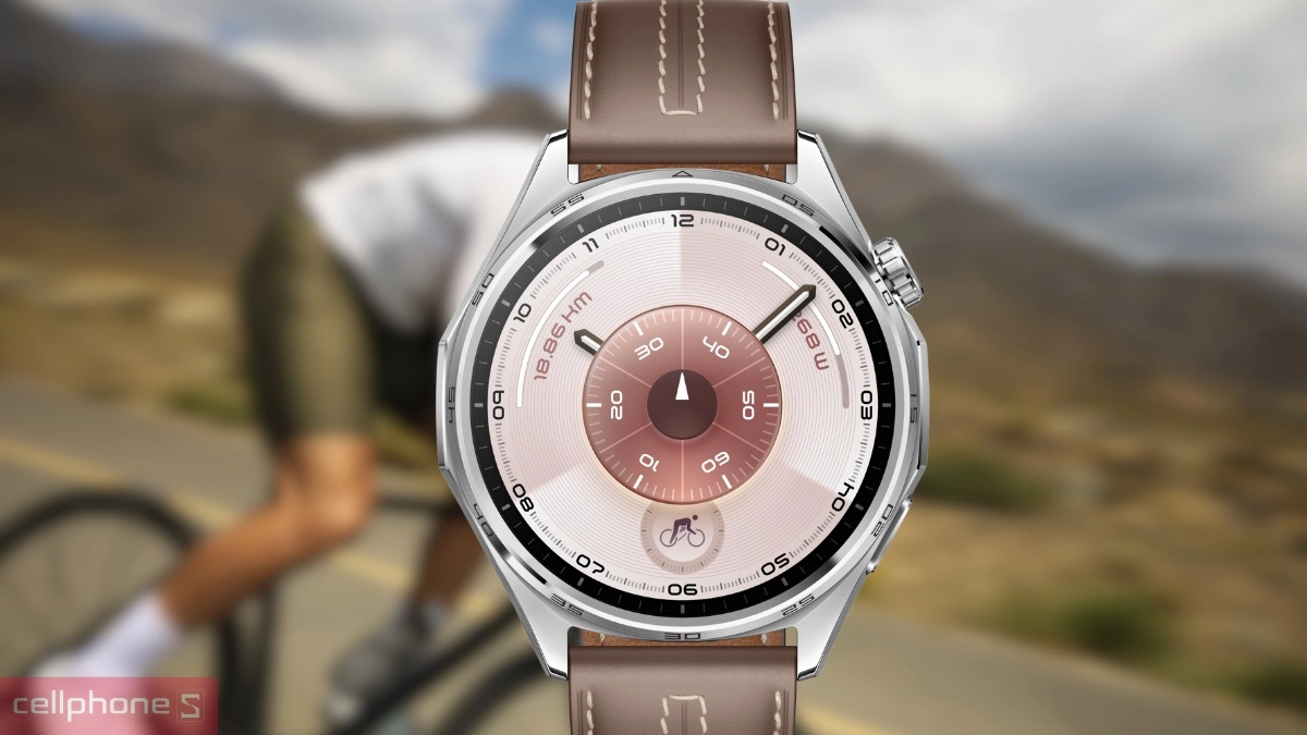 Dây đeo thanh lịch tôn lên vẻ đẹp tổng thể