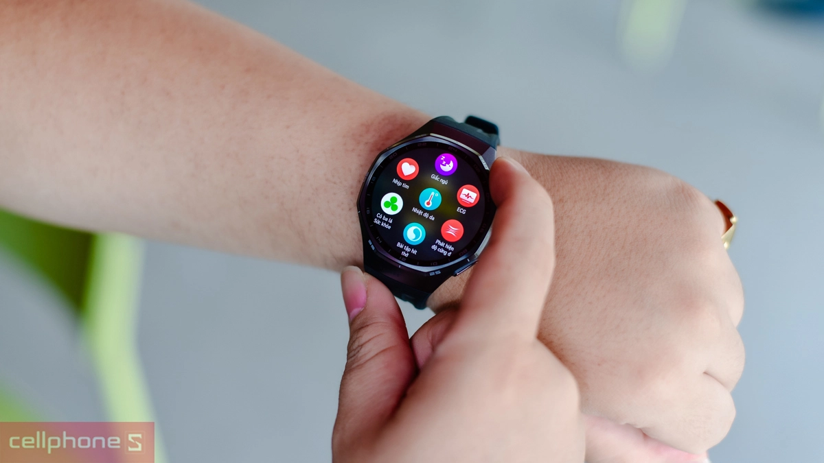 Theo dõi sức khoẻ thông minh