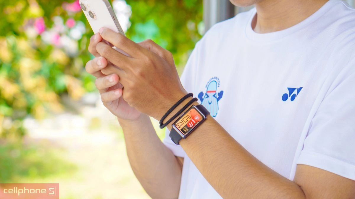 Thiết kế vòng đeo tay thông minh Huawei Band 11 Pro