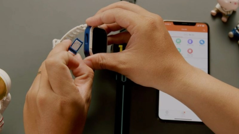Hướng dẫn lắp sim cho đồng hồ định vị trẻ em Kidcare S6 4G