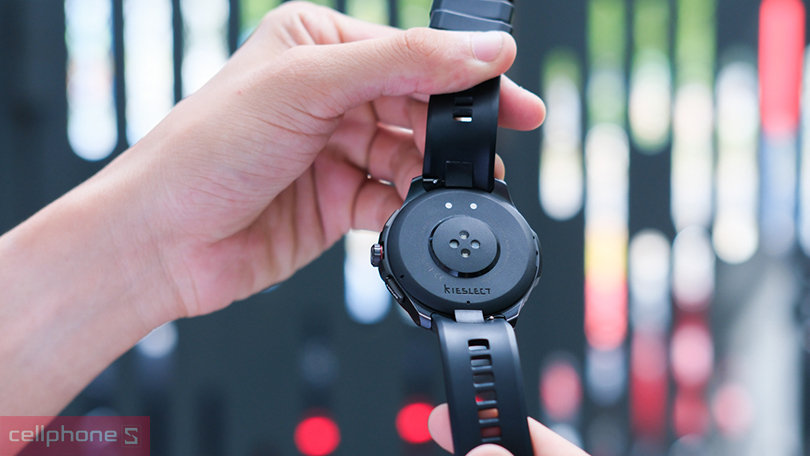 Dây đeo linh hoạt, thoải mái cả ngày dài