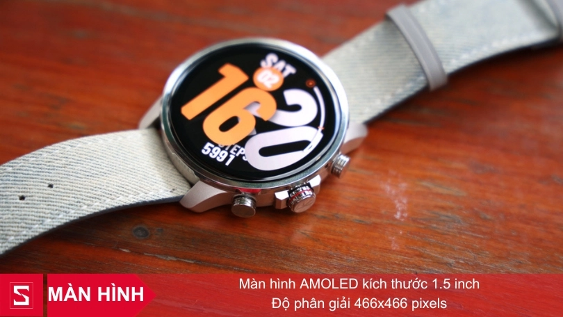 Màn hình AMOLED 1.5” rực rỡ, hiển thị sắc nét ngoài trời