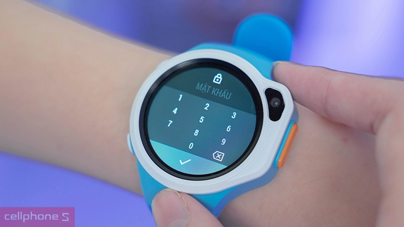 Đồng hồ Myalo cũ trầy xước