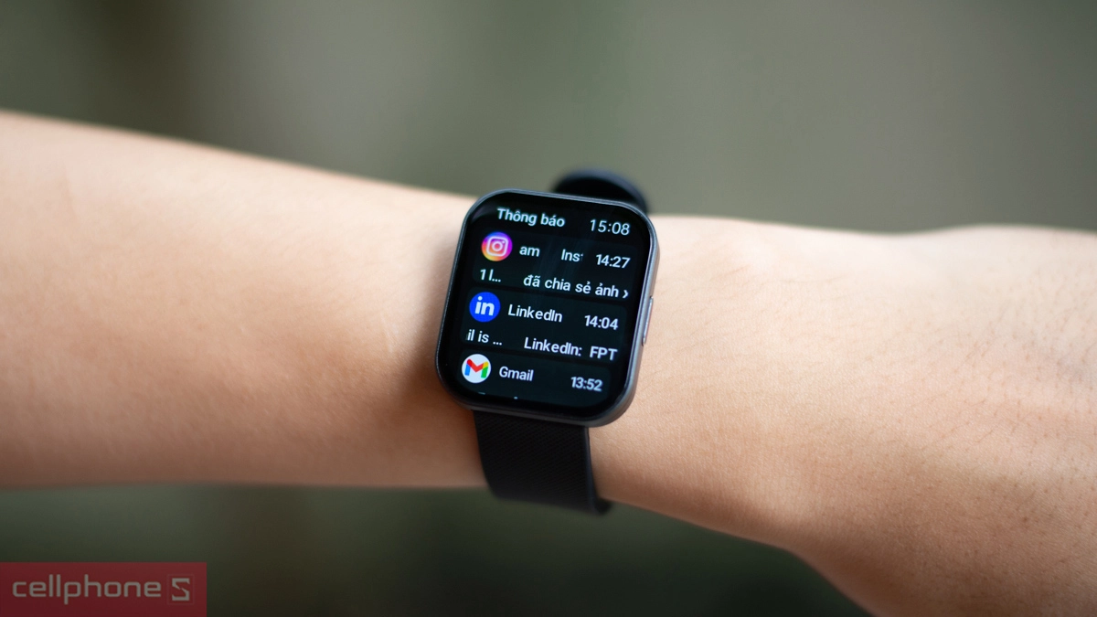 Màn hình Đồng hồ thông minh REPI Band được trang bị lên đến 107 chế độ luyện tập 