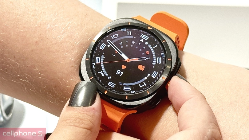 Đồng hồ Samsung Galaxy Watch Ultra 2 – Trải nghiệm AI trên smartwatch mạnh mẽ
