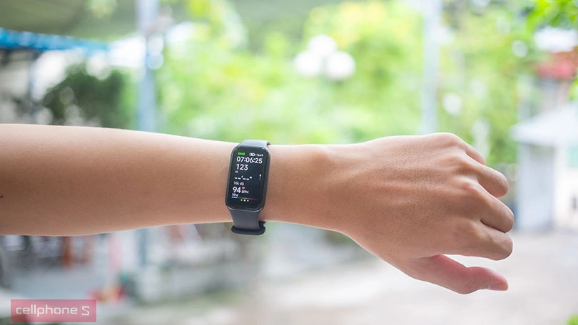 Vòng đeo tay thông minh Xiaomi Mi Band 8 Active - Thiết kế gọn nhẹ, đa dạng chế độ thể thao