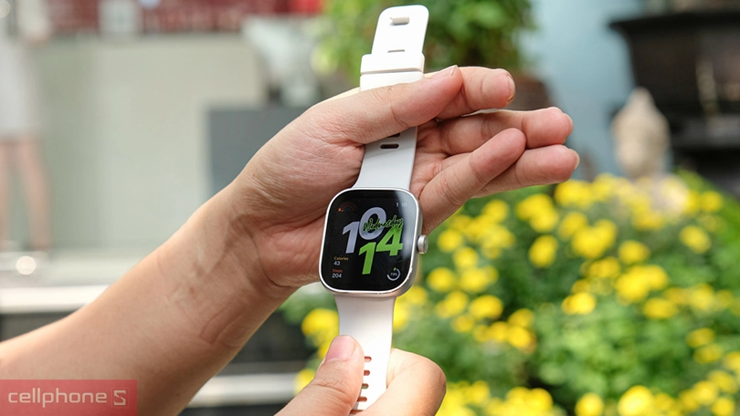 Màn hình Xiaomi Redmi Watch 4 AMOLED sắc nét, hỗ trợ hơn 150 bài tập