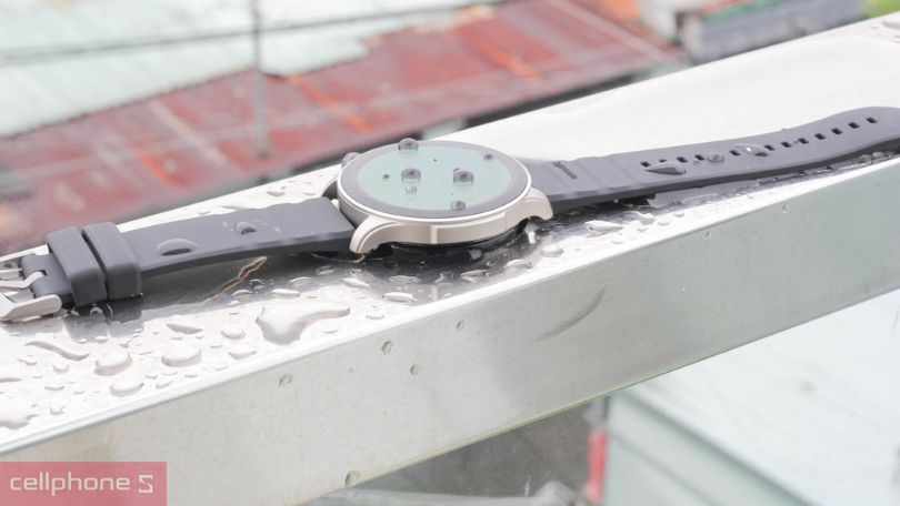 Đồng hồ thông minh gắn sim nghe gọi có chống nước không