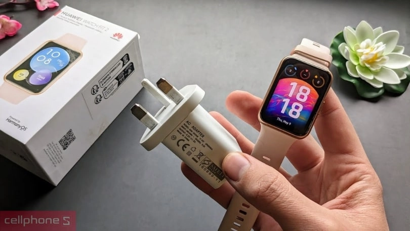 Cách sạc đồng hồ thông minh đúng cách